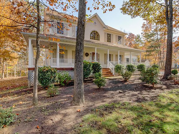 2nd image of 41 Derrick Ln