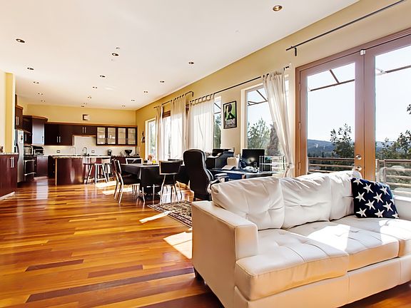 2nd image of 5049 Calatrana Dr