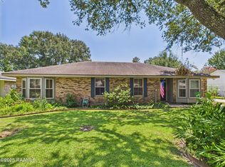 104 Chicory Ln, Lafayette, LA 70506