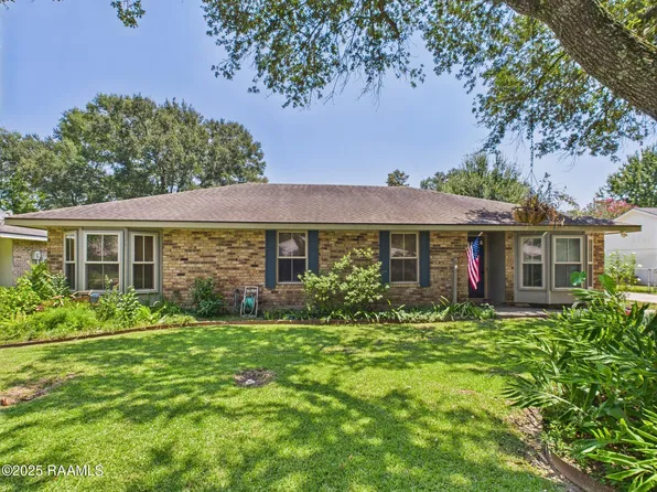 104 Chicory Ln, Lafayette, LA 70506