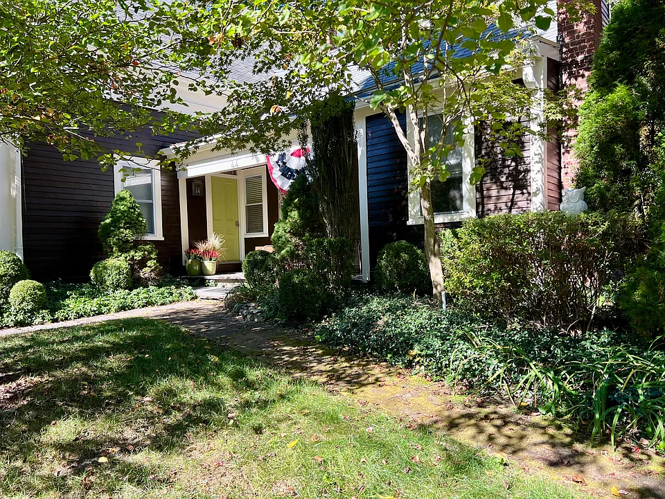 44 Summer St