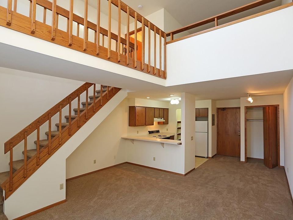 1st image of 2026 Londonderry Dr APT 112