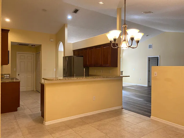 4852 Post Pointe Dr — Photo 7
