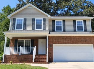 912 Bill Smith Rd, Cookeville, TN 38501