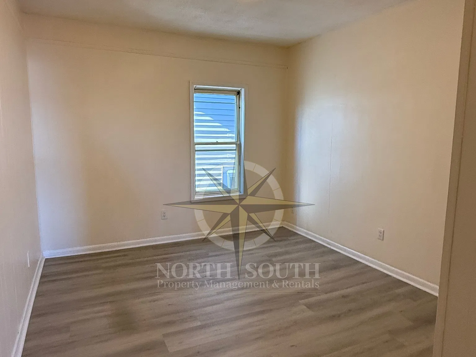 212-218 Lowell Street Fall River — Photo 1
