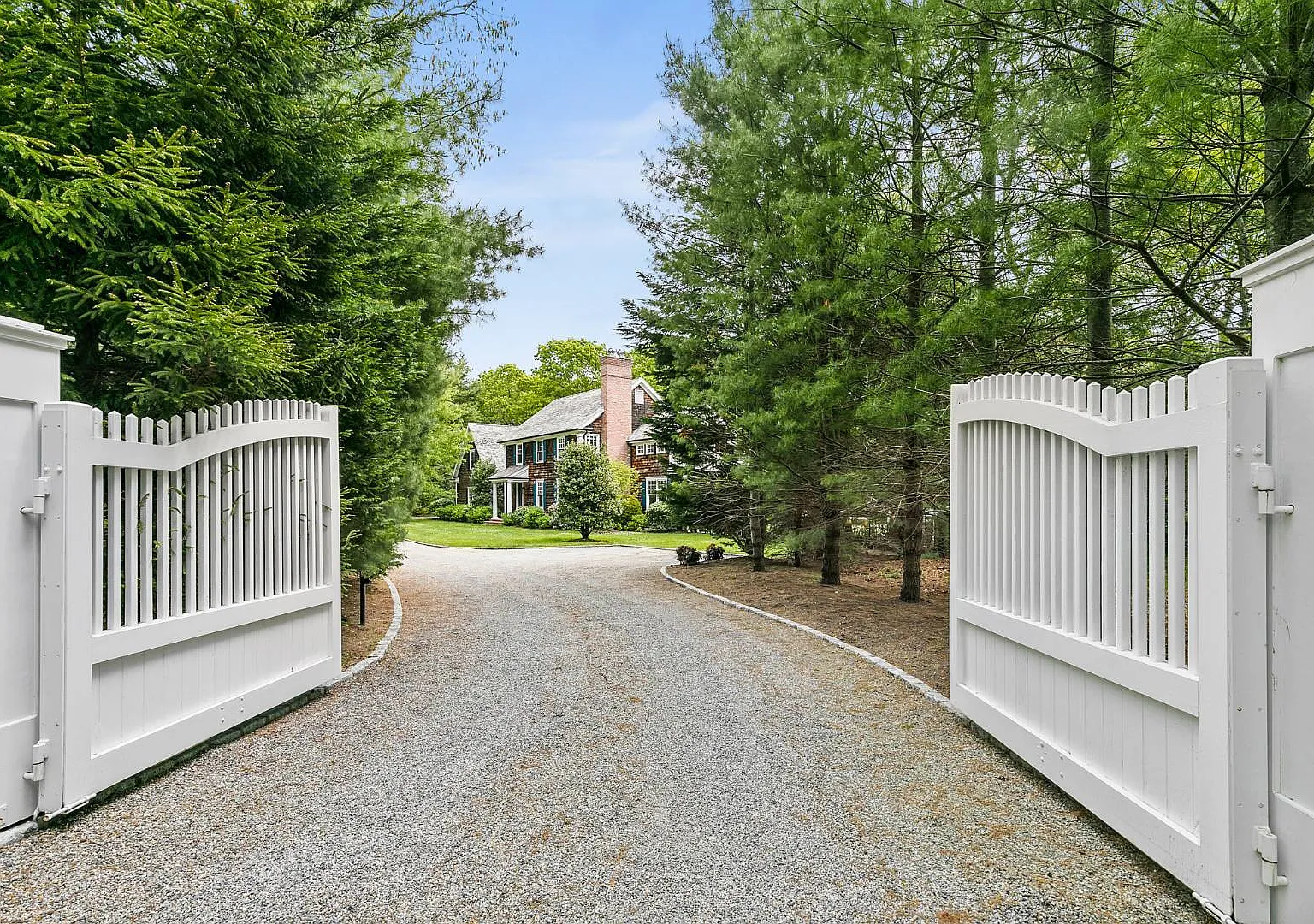 Stylish Summer in East Hampton — Photo 2