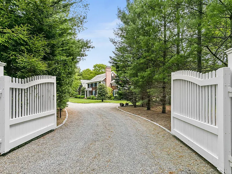 645 Stephen Hands Path — Photo 2