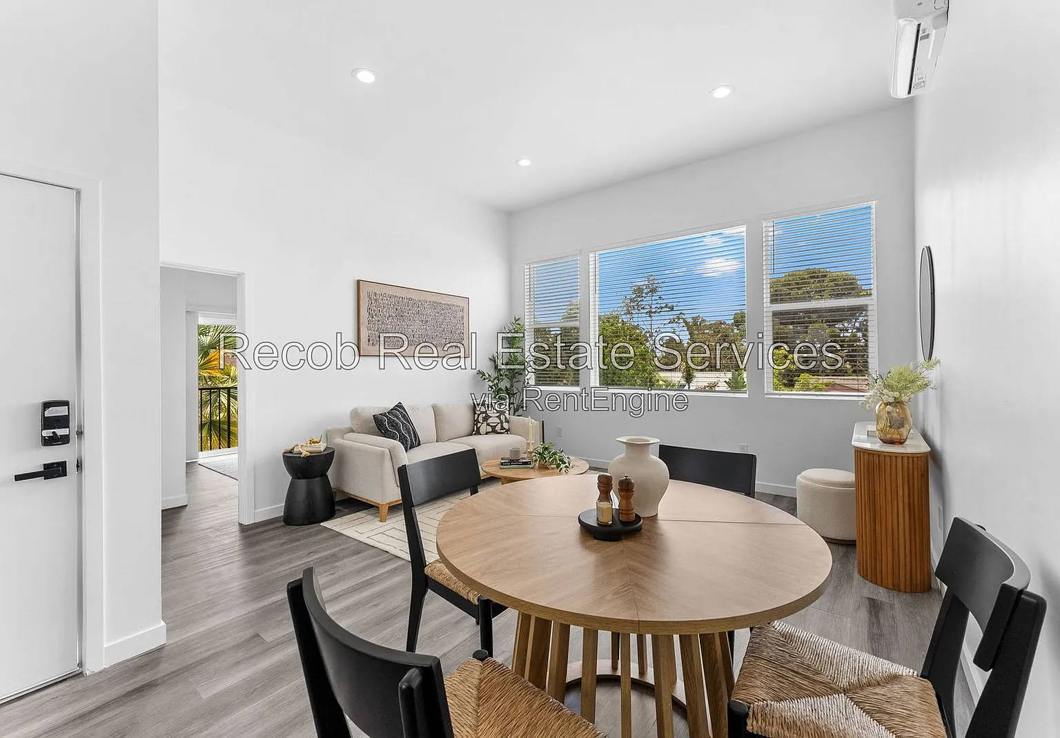 2 bed, 1.0 bath, 750 sqft, $2,845 — Photo 2