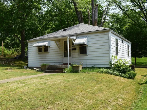 892 Biltmore St, Ste Genevieve, MO 63670