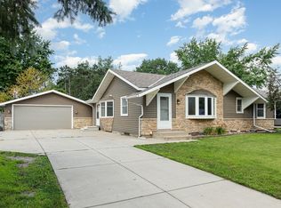 8352 Grafton Ave S, Cottage Grove, MN 55016