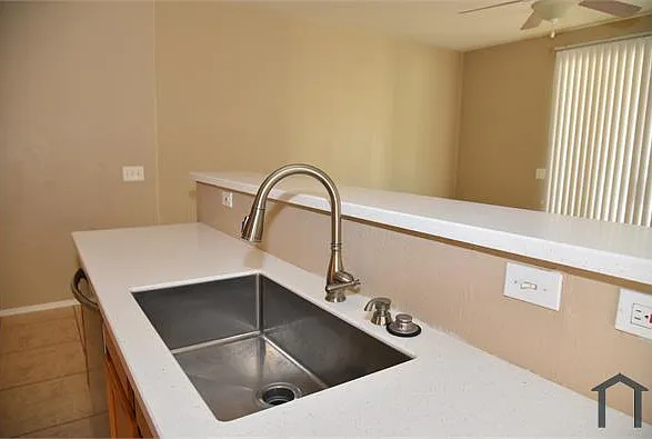 5 bed, 2618 sqft, $3,000 — Photo 3