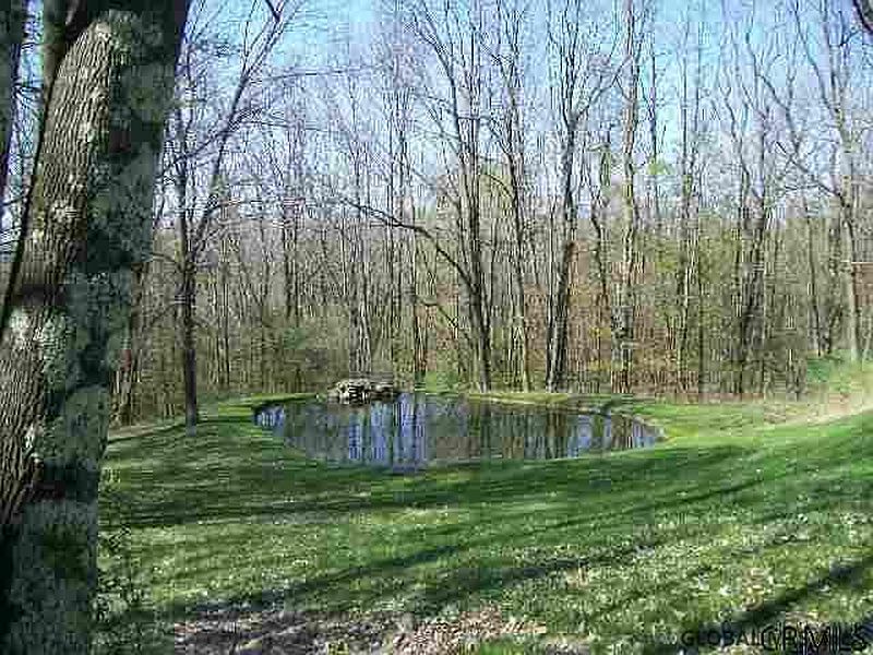 5th image of 498 PERRY HILL Road