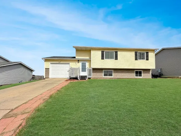 102 Soo St, Burlington, ND 58722