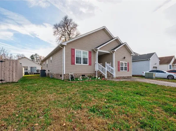 137 Kristen Ln, Suffolk, VA 23434