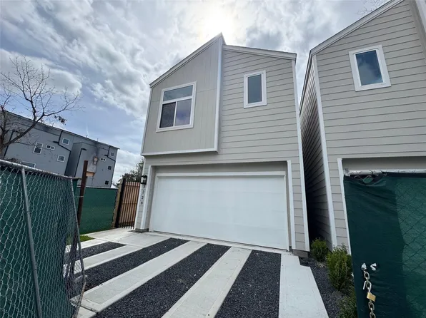 3228 Drew St, Houston, TX 77004