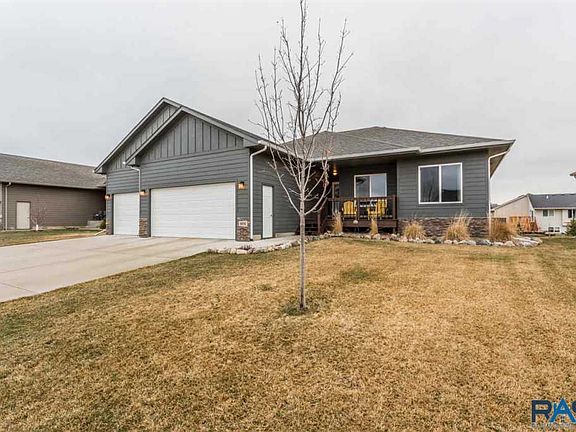 2nd image of 606 Marie Dr