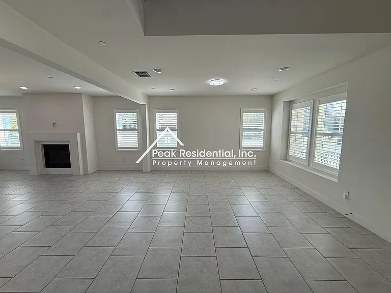 3535 Heron Ct — Photo 7