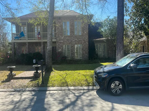 2 Kinder Ln, River Ridge, LA 70123