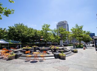 880 Bergen Ave UNIT 904, Jersey City, NJ