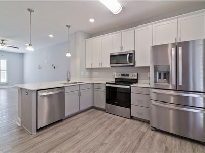 611 Riverside Dr, Mount Airy, NC, 27030