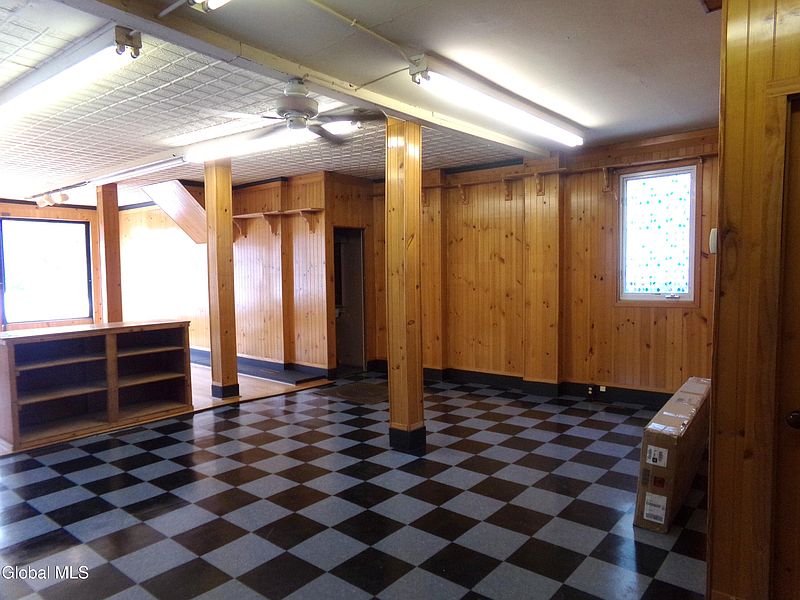 5th image of 226 E Fulton Street
