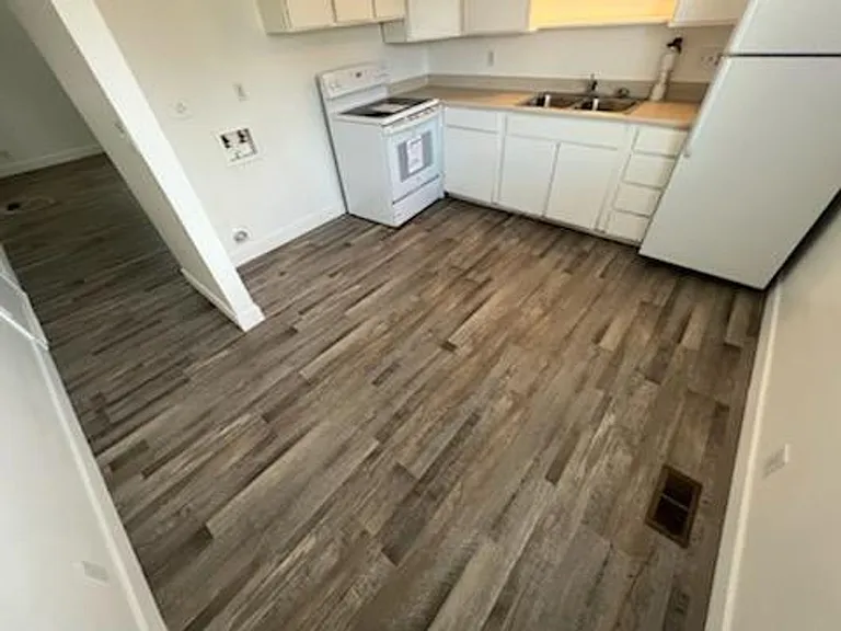 3064 W Beaver Cir — Photo 3