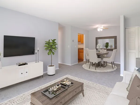 Greenbriar Hills Apartments, 148 Falls Ter #35B, Oakville, CT 06779