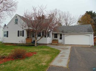 2534 Hagberg St, Duluth, MN 55811