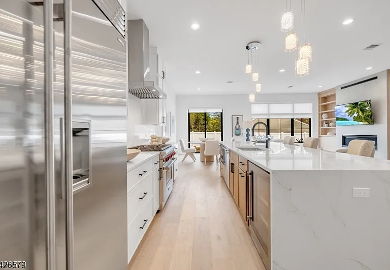 27 Feldman Ct — Photo 12