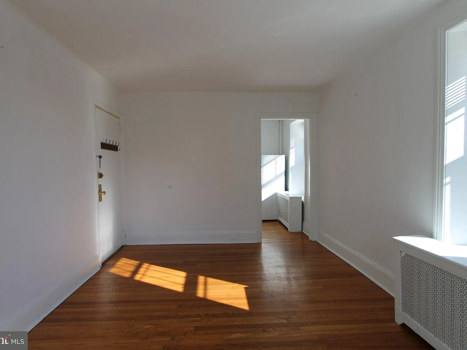 1 bed, 1.0 bath, 600 sqft, $1,300 — Photo 4