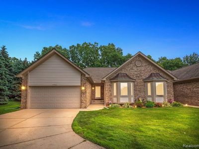 45964 Woodview Dr, Shelby Township, MI, 48315