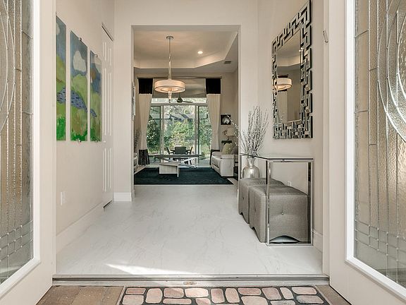 4th image of 10594 Whitewind Cir