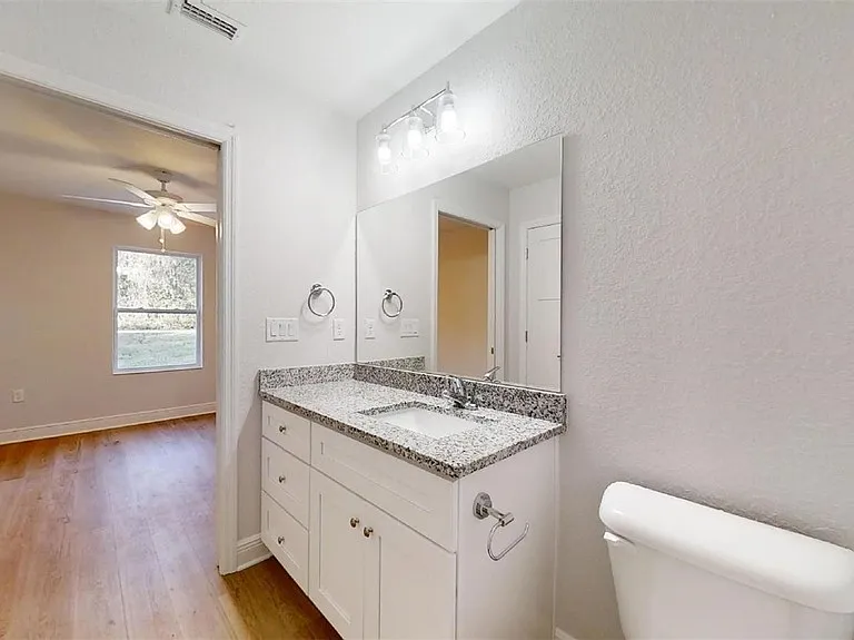 20651 SW Marine Blvd — Photo 21