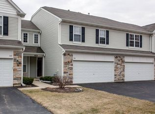 208 Terra Springs Cir, Volo, IL 60020