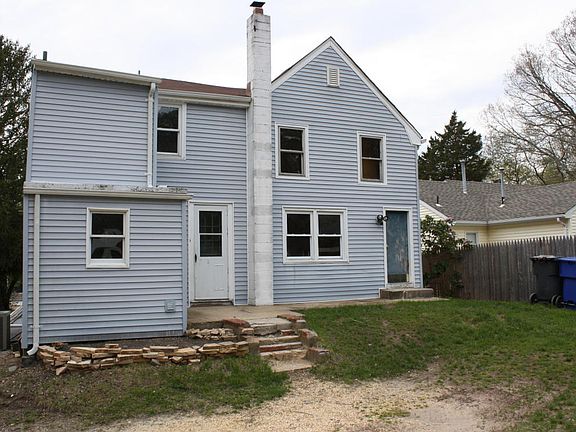 2nd image of 575 Brookside Dr