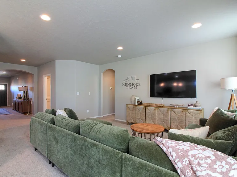 2933 Castle Rock Blvd — Photo 7