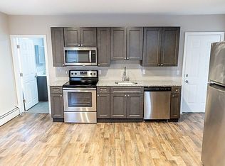 185 Dean St #1, Providence, RI 02903