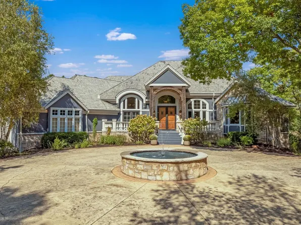 35320 Pabst COURT, Oconomowoc, WI 53066