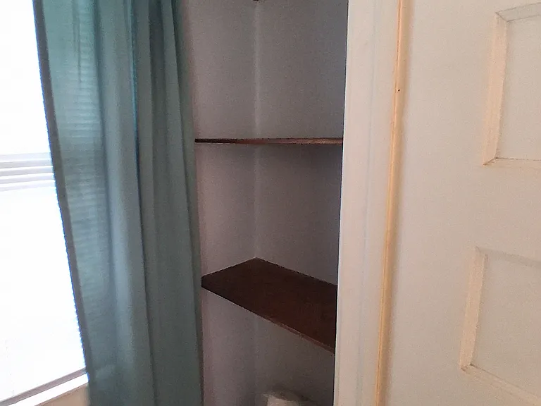 2529 Holmes St — Photo 9