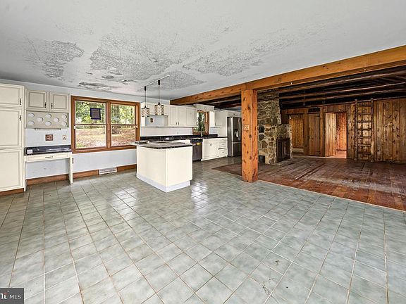 5th image of 1645 Elk Forest Rd