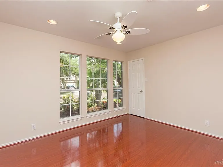 4202 Santa Marina St — Photo 9