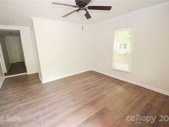 2nd image of 231 S Caldwell Ave