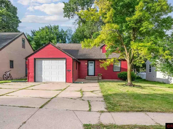 918 Budd St, Fairmont, MN 56031