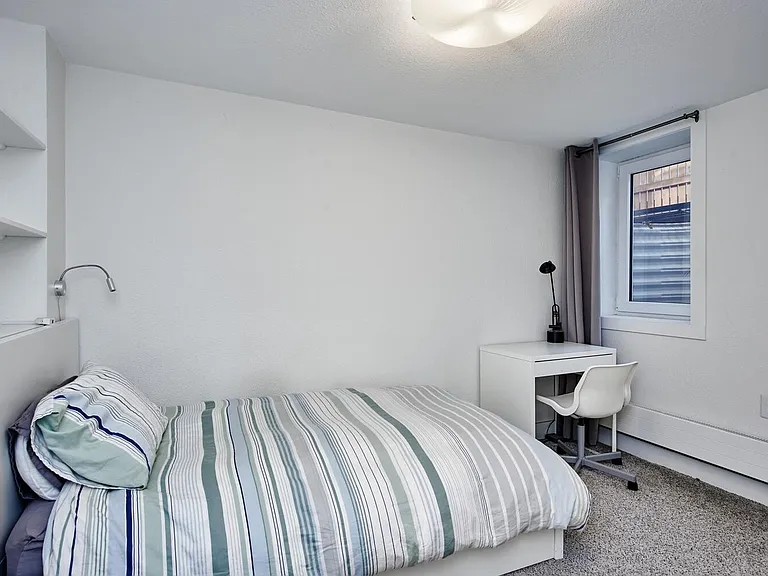 2308 Grape St — Photo 28