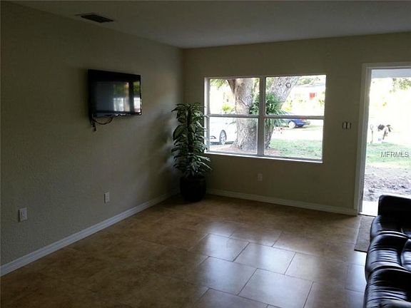 5th image of 4213 E Sandalwood Cir S