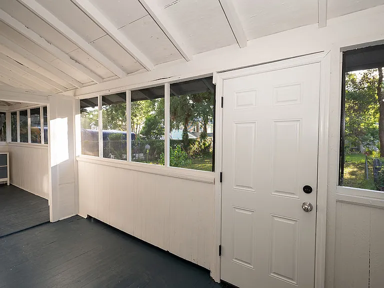 226 N Terry Ave — Photo 11