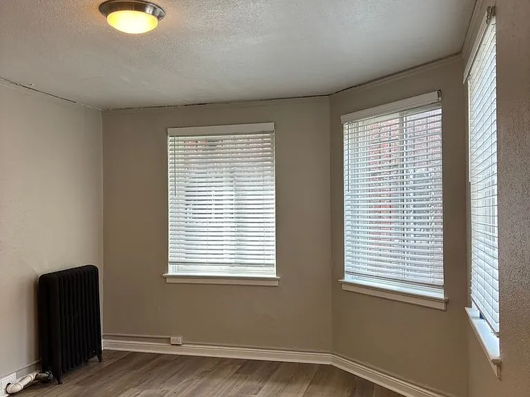 Charlesgate Apartments - Vintage Studios — Photo 23