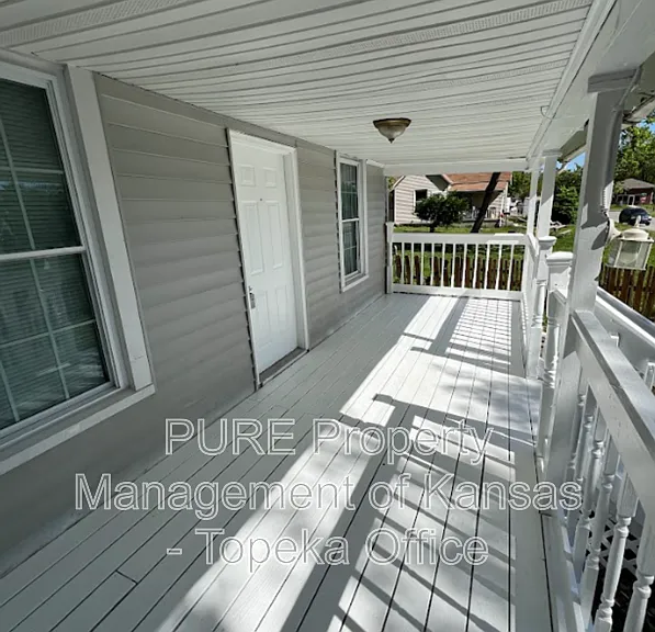 1021 SW Woodward Ave — Photo 4