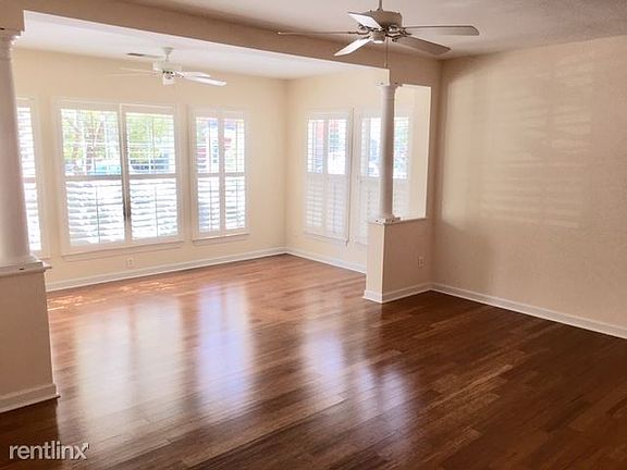 Beautiful hardwoods, specious living room!