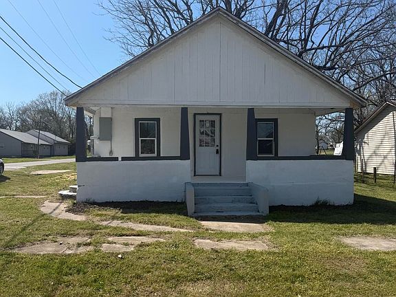 3rd image of 733 S Griffith Avenue